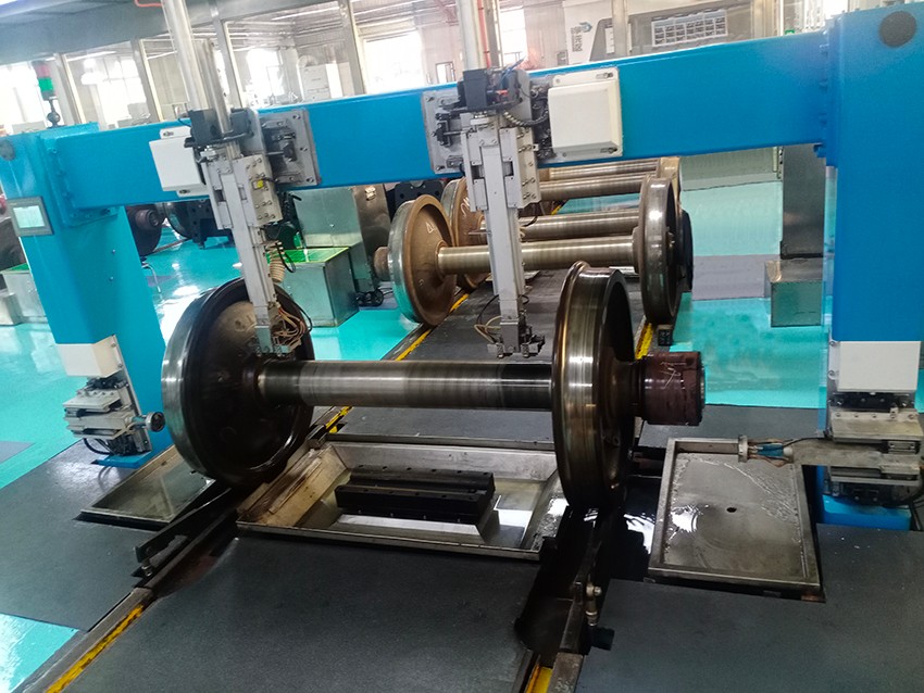 铁路货车轮轴轮辋超声波自动探伤机